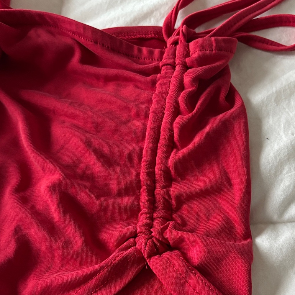 Edikted Red Ruched 2 piece Asymmetric skirt & top - Picture 7 of 8